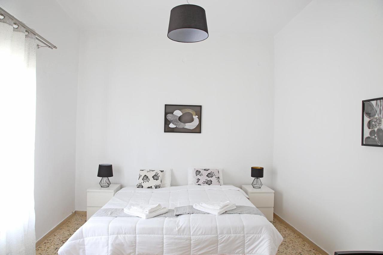 Renata Room By The Sea Near Airport 阿特米达 外观 照片