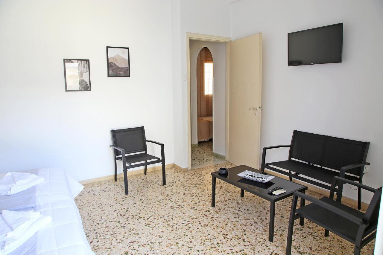 Renata Room By The Sea Near Airport 阿特米达 外观 照片