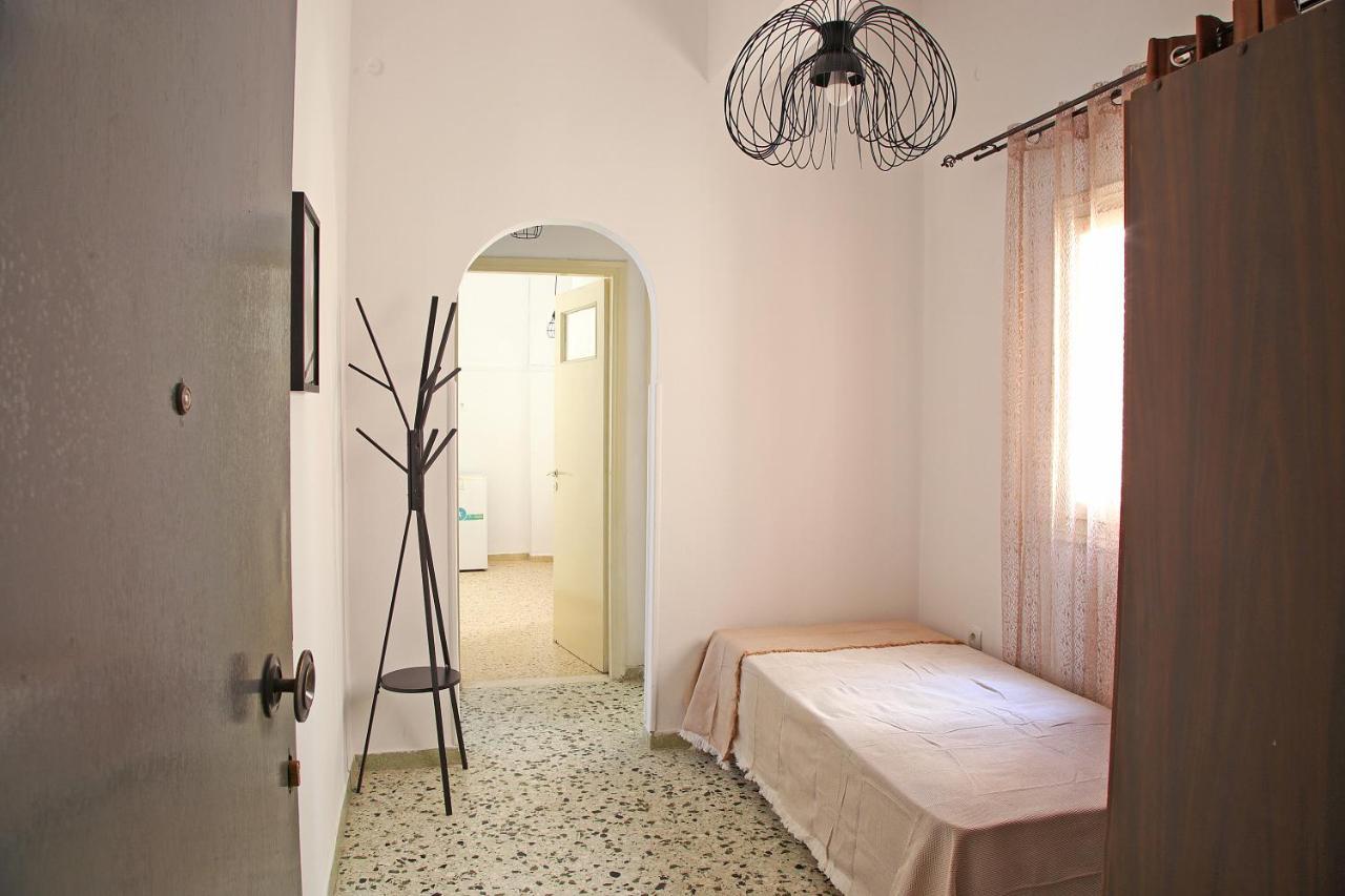 Renata Room By The Sea Near Airport 阿特米达 外观 照片